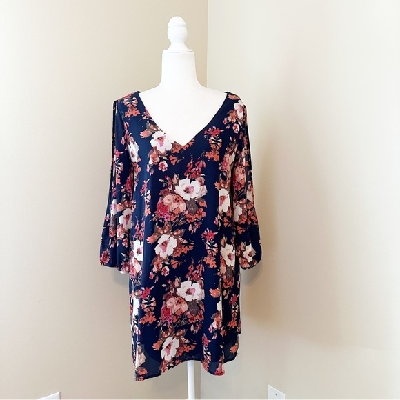 Lulu’s Shifting Dears Navy Floral Split Sleeve Dress NWT - Large - Picture 13 of 13